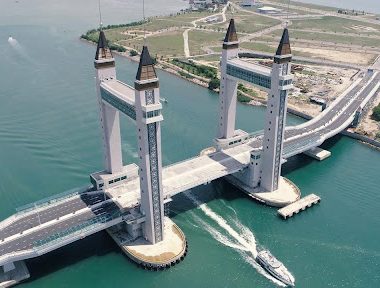 Kuala Terengganu Draw Bridge, Malaysia